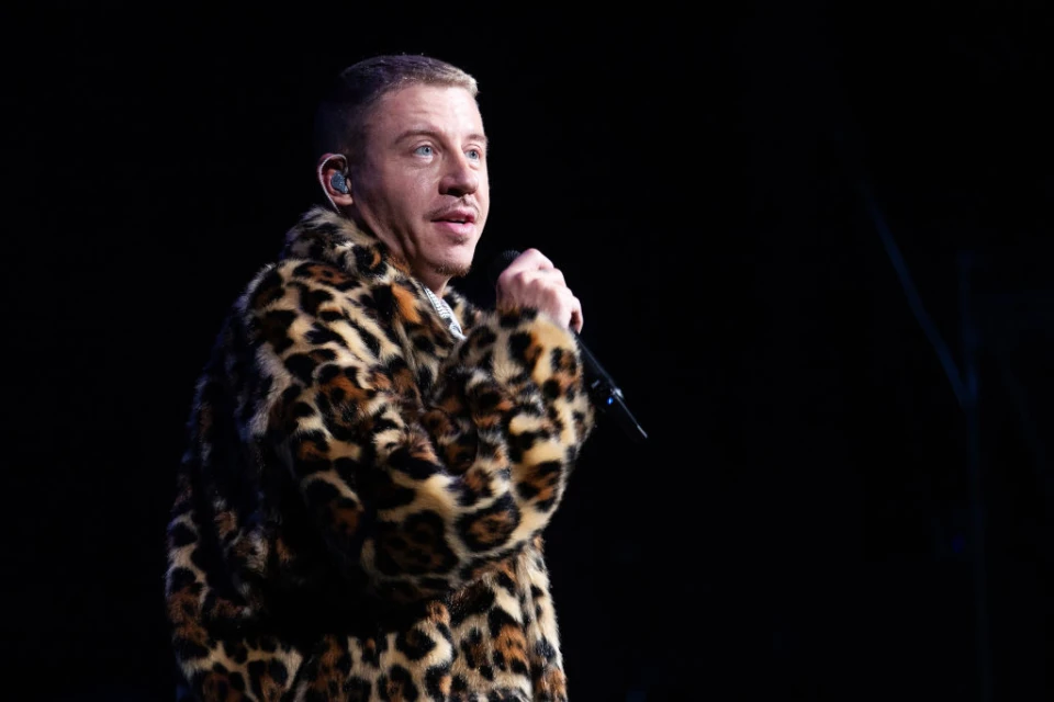 На фото: Macklemore