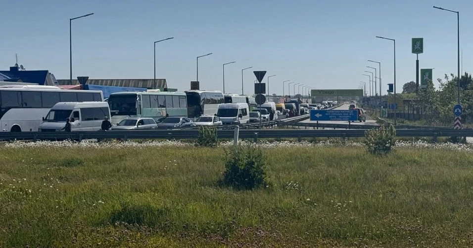 українсько-польський кордон, черги на кордоні