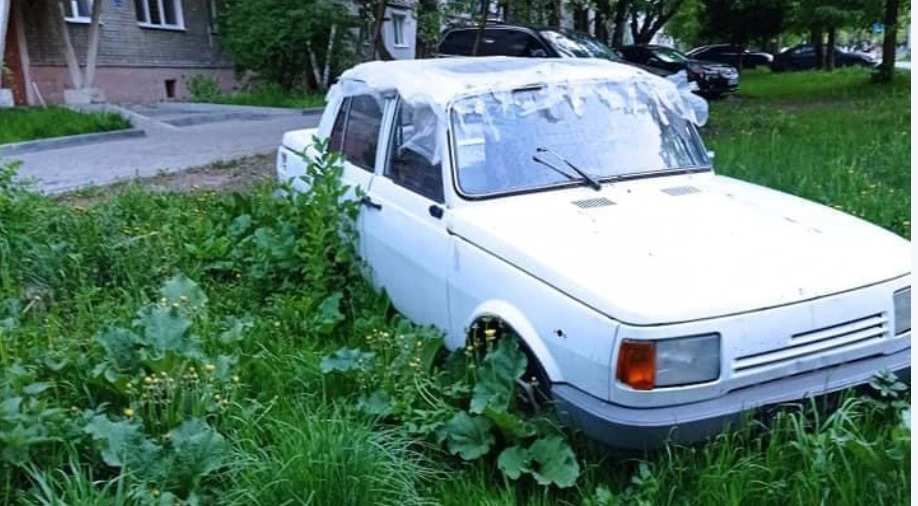 покинуте авто