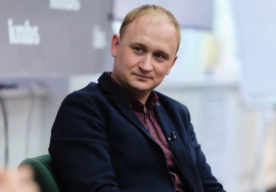 Антон Мартинов