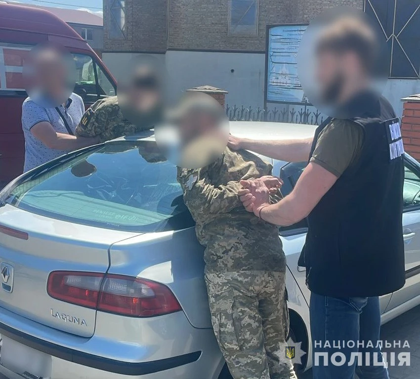 На Волині на хабарі затримали двох працівників ТЦК
