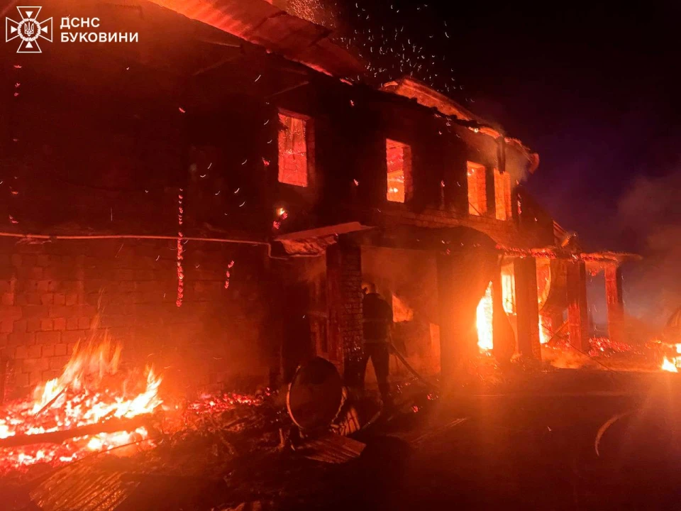 На Буковині під час пожежі в будинку загинув чоловік