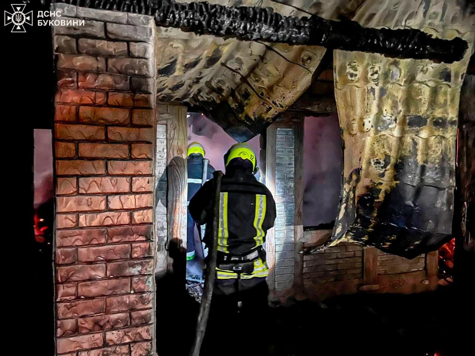 На Буковині під час пожежі в будинку загинув чоловік