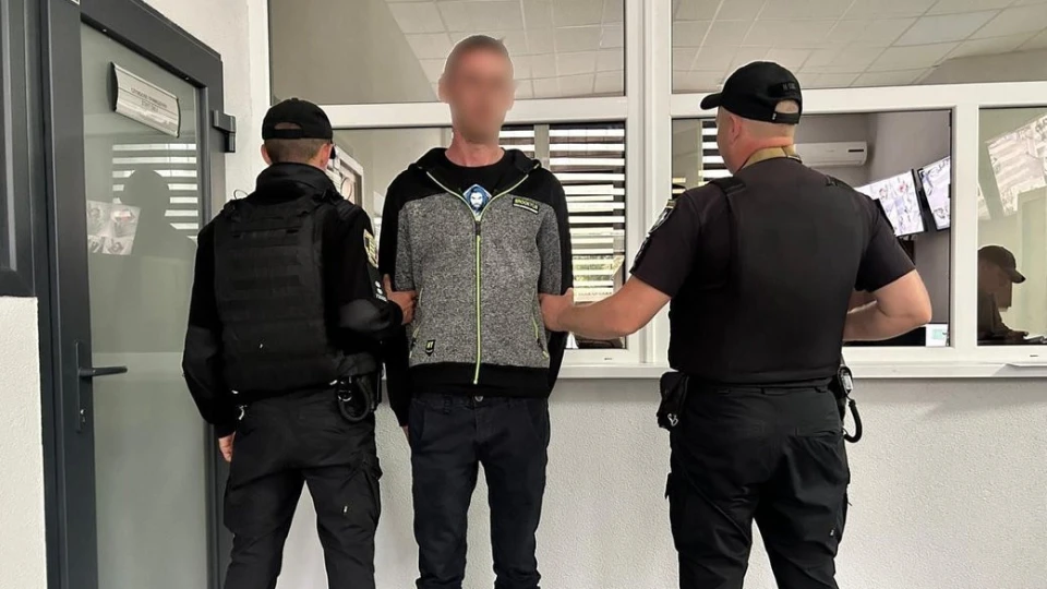 підозрбваний у підпалі одягу на 10-річному хлопчику