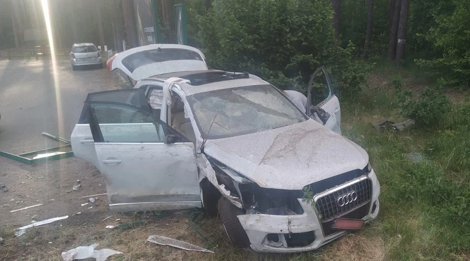 На Львівщині Audi з'їхала у кювет: четверо пасажирів, зокрема дитина, в лікарні