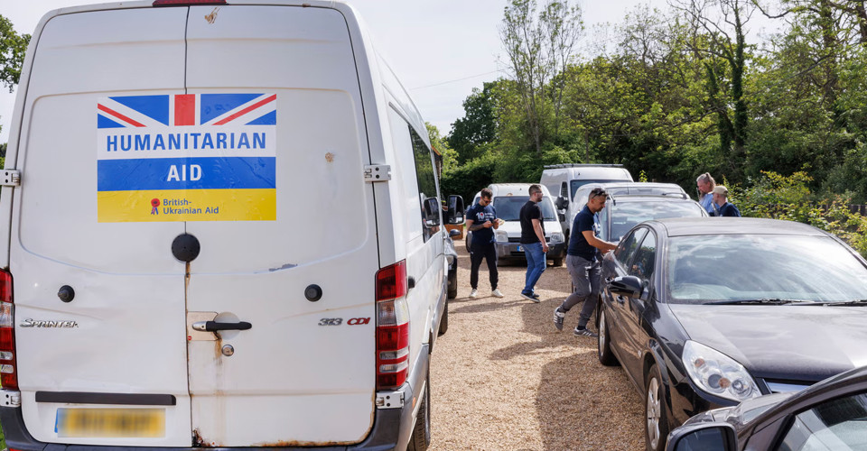 Сars from London’s recycling program arrive in Ukraine