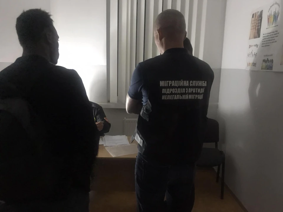 З України видворять нігерійця, який нелегально жив на Прикарпатті