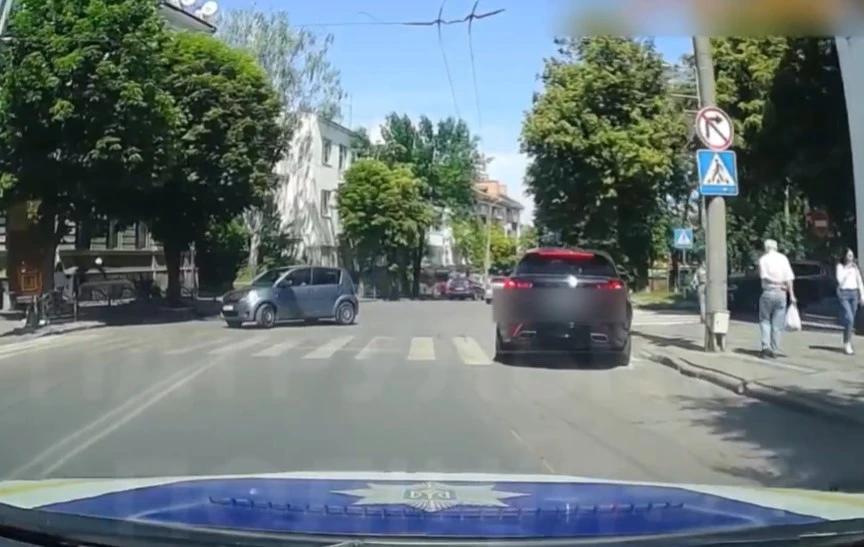 неповнолітній за кермом