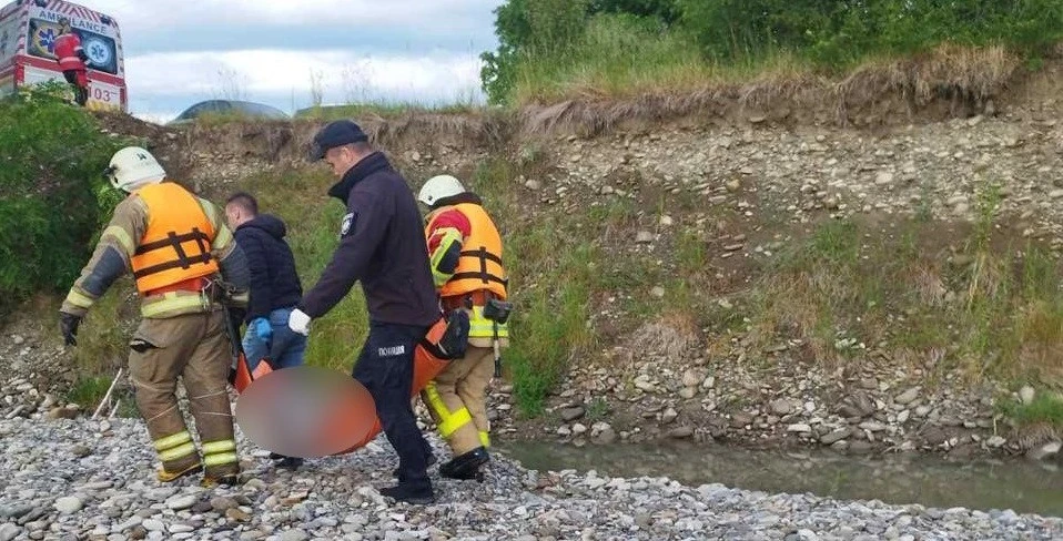 У річці Черемош на Прикарпатті виявили тіло жінки