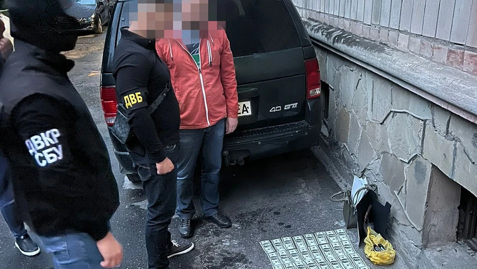 За $10 тис. пообіцяв вплинути на членів МСЕК: у Тернополі викрили керівника благодійного фонду