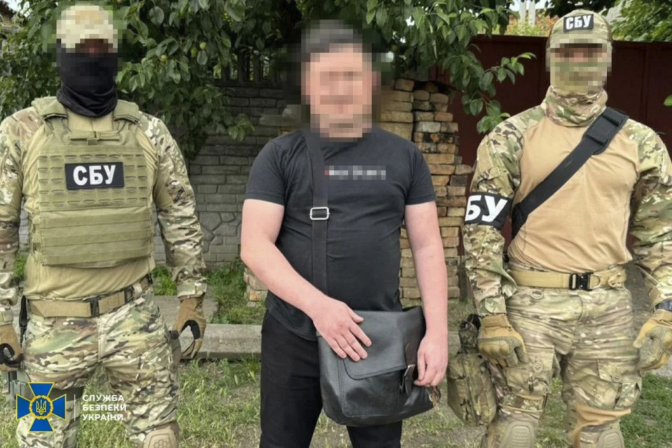 Правоохоронці й підозрюваний