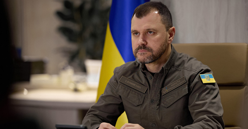 МВС оновлює правила оформлення документів для іноземців, які планують захищати Україну