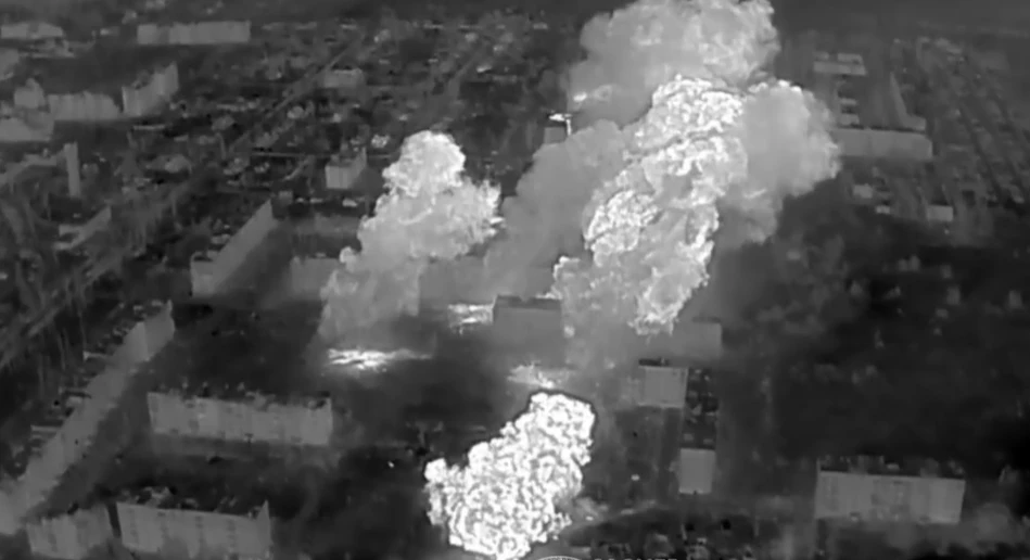 Бійці 24-ї ОМБр показали, як росіяни знищують Часовий Яр "солнцепьоками"