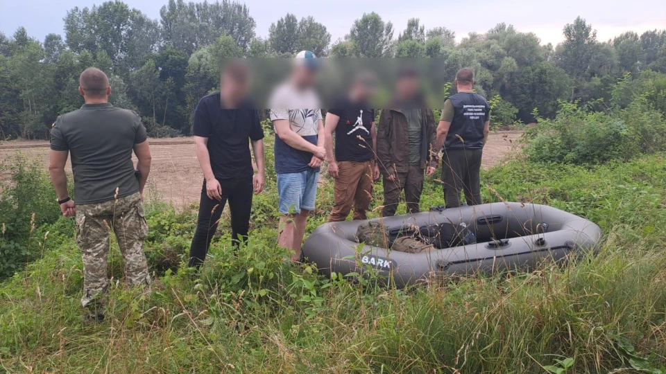 На Закарпатті впіймали ухилянтів