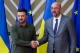 Президент України Володимир Зеленський тисне руку президенту Європейської Ради Шарлю Мішелю в перший день саміту лідерів Європейського Союзу в Брюсселі, Бельгія, 27 червня 2024 р.