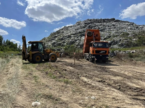 На хмельницькому сміттєзвалищі розпочали будівництво очисних фільтрувальних споруд