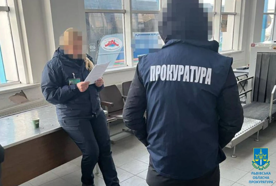 На Львівщині засудили інспекторку митниці за хабарі