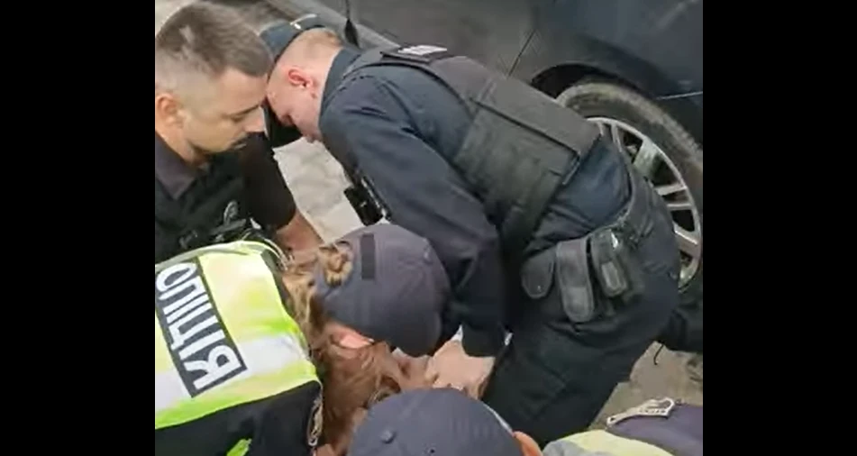 Омбудсмен звернувся до Нацполіції й ДБР через дії патрульних у Чернівцях
