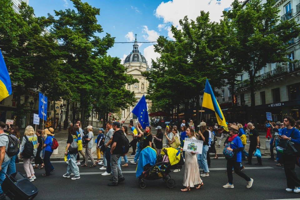 У Парижі пройшов марш вшанування українських спортсменів