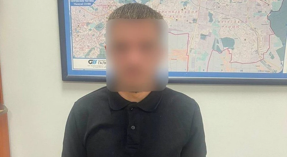 У Львові правоохоронці повідомили про підозру зловмиснику, який спричинив тілесні ушкодження патрульним поліцейським