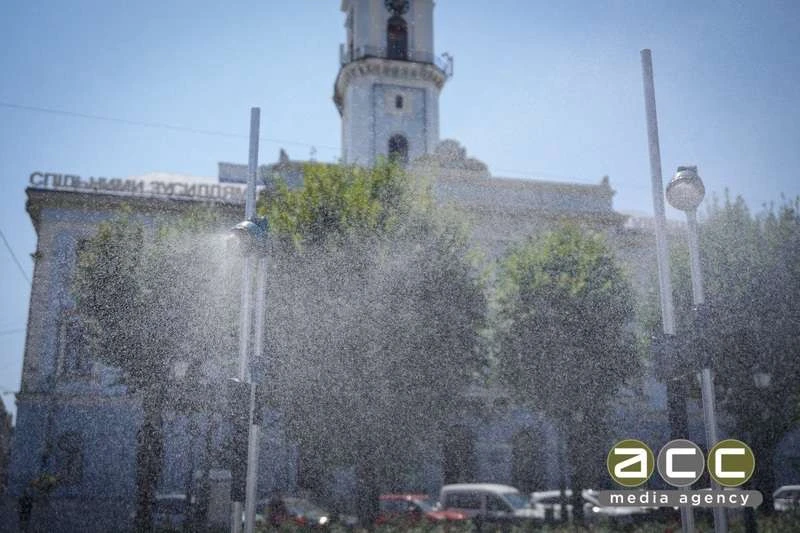 На вулицях Чернівців встановили розпилювачі води: локації