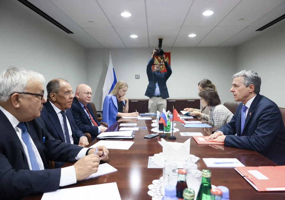 Голова МЗС Швейцарії Кассіс зустрівся з Лавровим