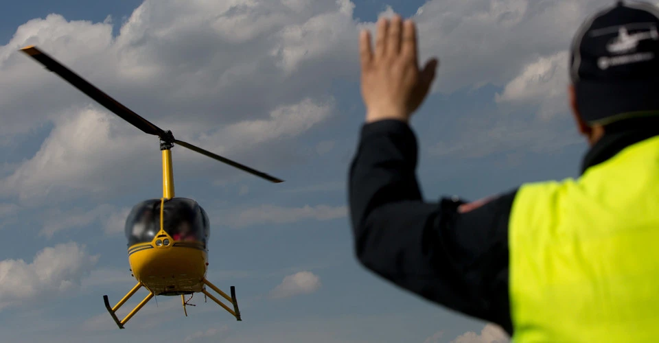 Robinson R44