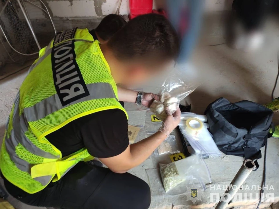 Щомісячний дохід у 10,5 млн грн: поліція ліквідувала масштабну мережу наркодилерів
