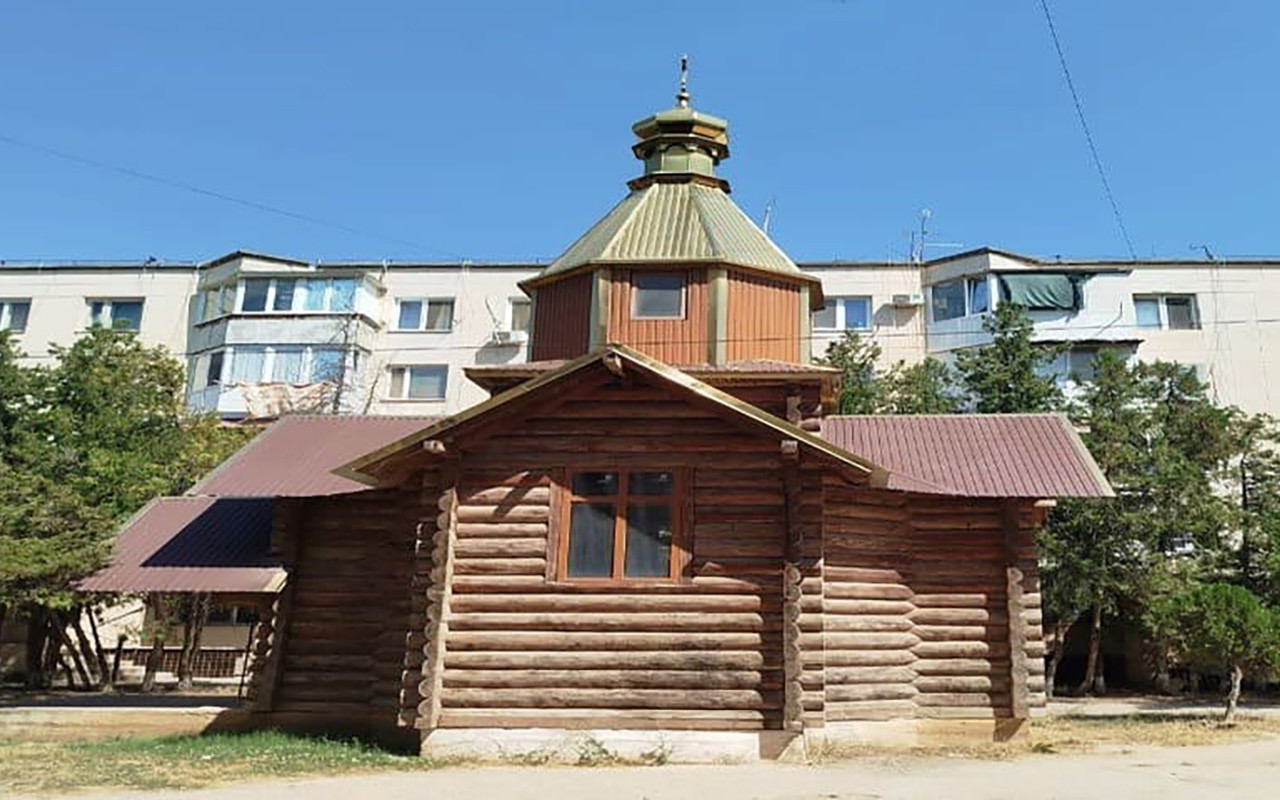 Євпаторія, демонтаж Хрестовоздвиженського храму Православної Церкви України