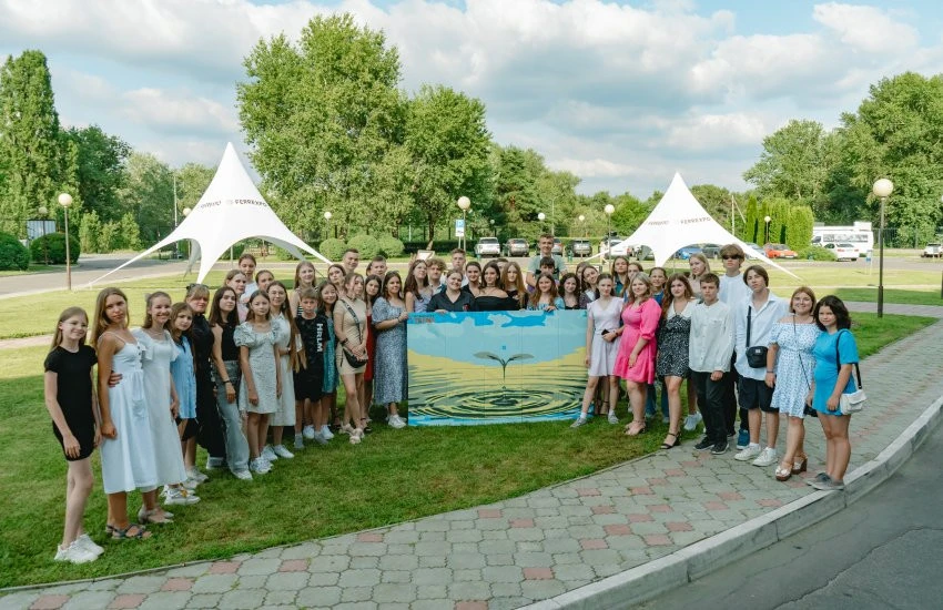 Учасники проєкту Femunity Teens