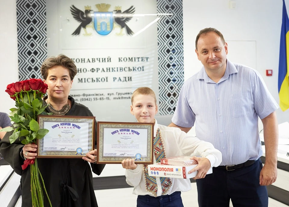 У Франківську 9-річний хлопчик встановив два рекорди України