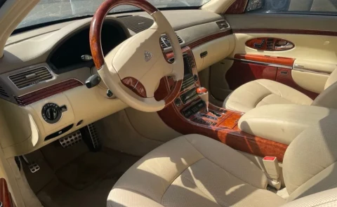 автомобіль Maybach Віктора Медведчука