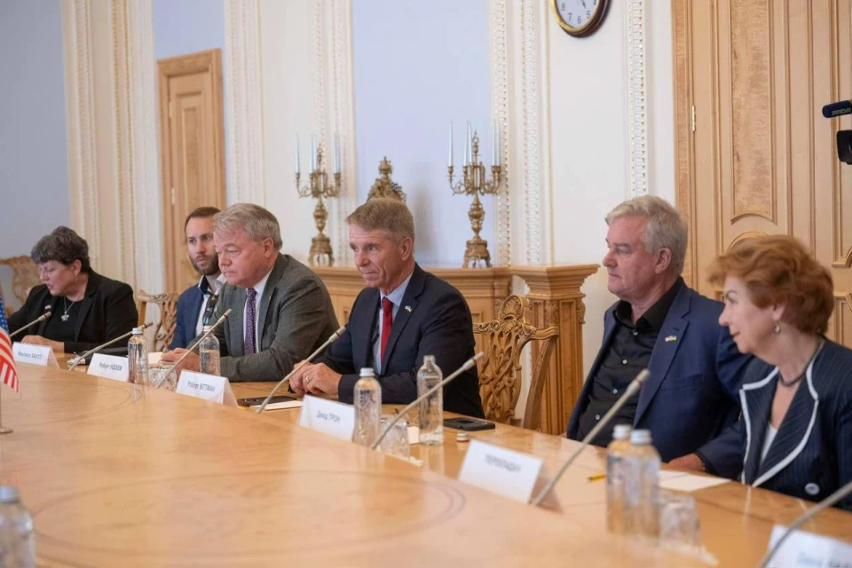 Конгресмени США від обох партій Віттман і Трон прибули до Києва