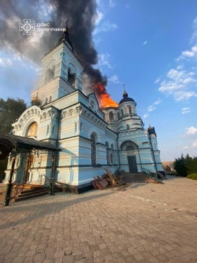 пожежа в храмі на Донеччині через російський обстріл