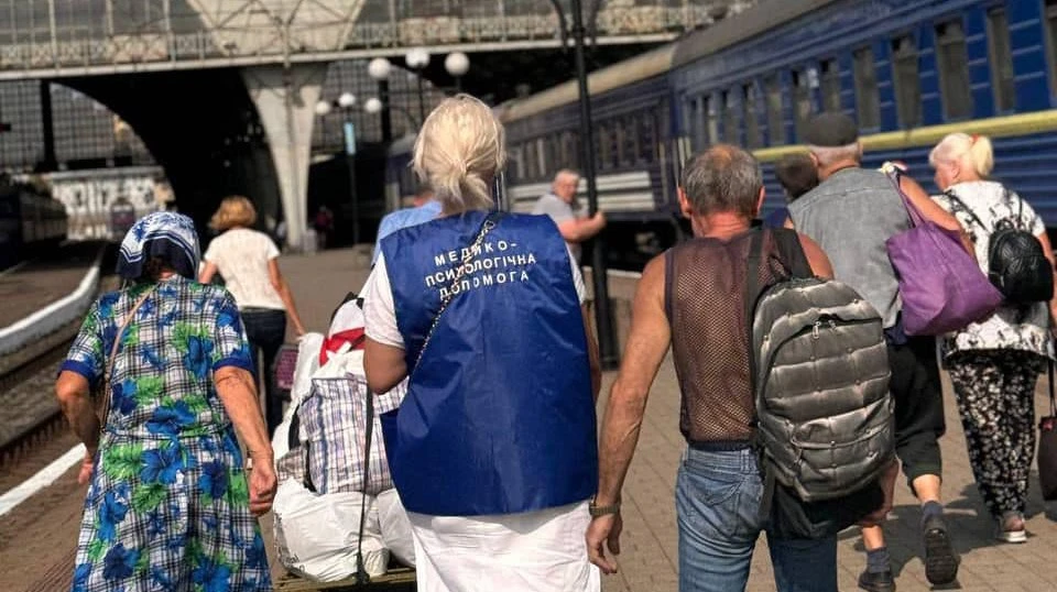 Фото ВПО, який евакуювали на Львівщину