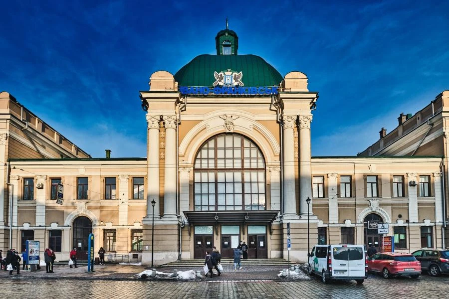 вокзал в Івано-Франківську