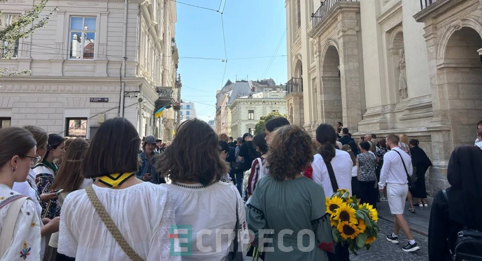 чин похорону сім'ї Базилевичів