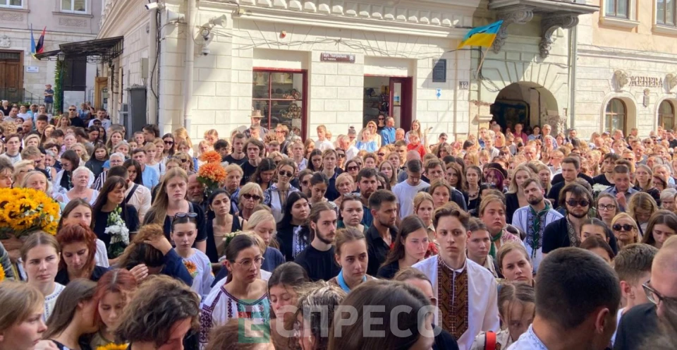 чин похорону сім'ї Базилевичів