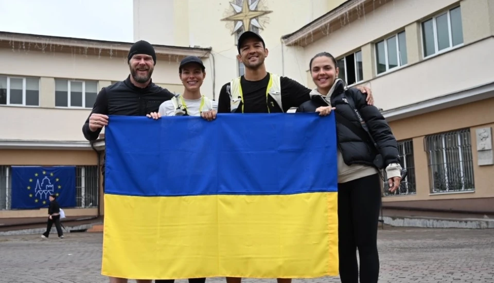 американські сім'ї, які біжать на підтримку України