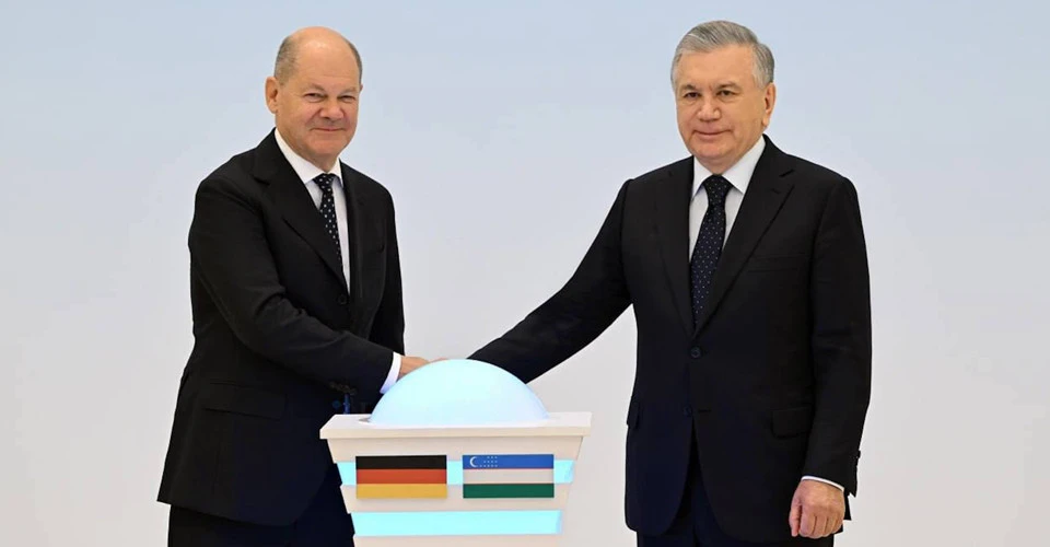 Олаф Шольц та Шавкат Мірзійоєв