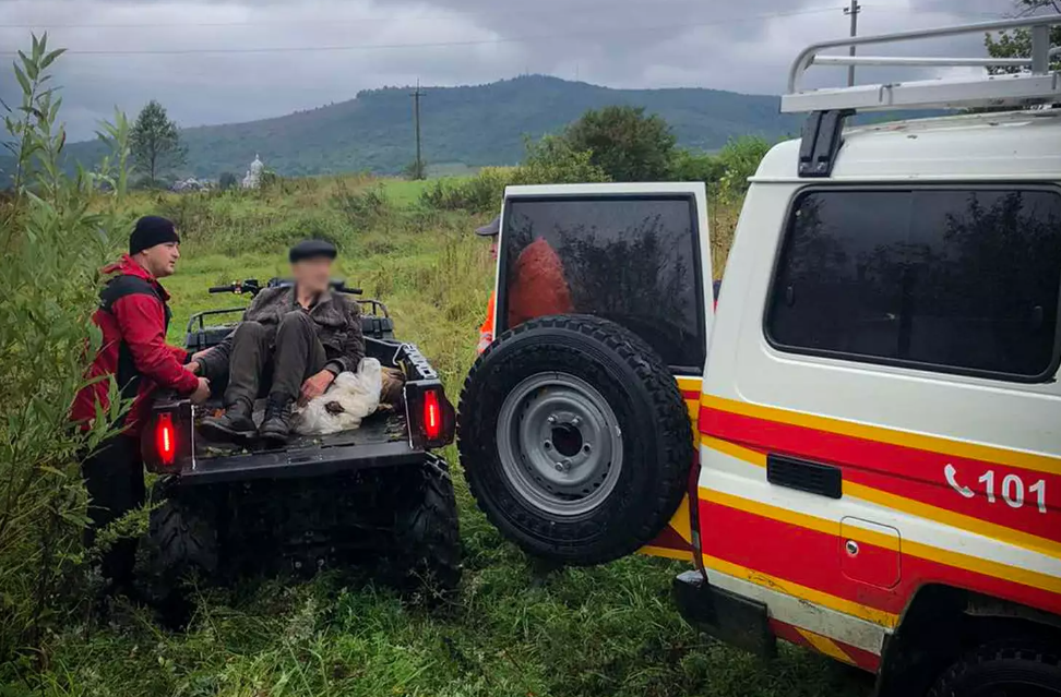 На Львівщині знайшли заблукалого грибника