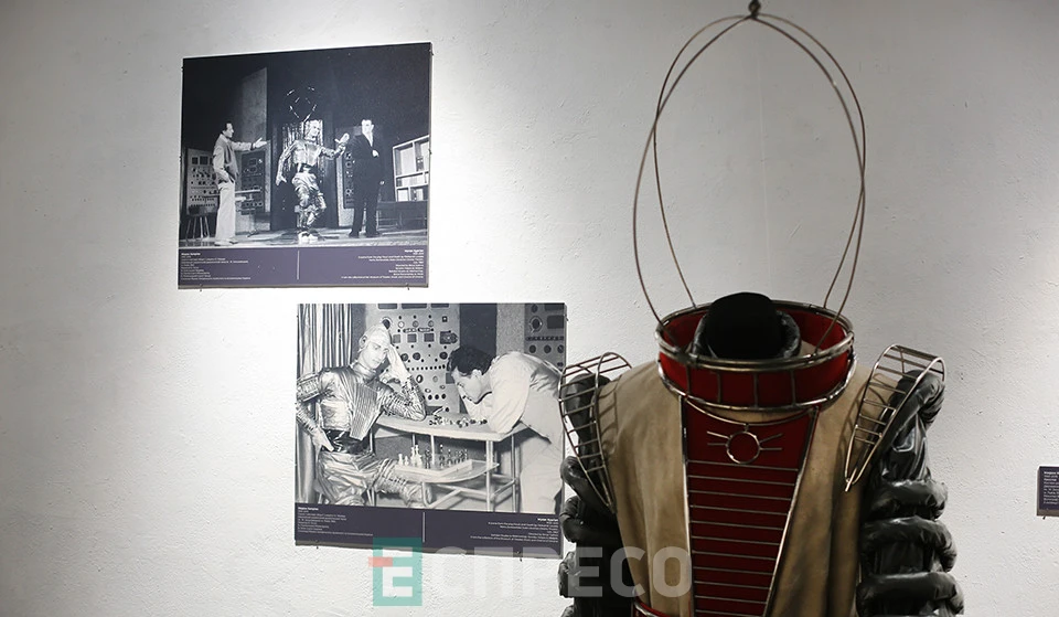 "Український театральний костюм XX – XXI ст. Ідентичність, контекст, ландшафт"