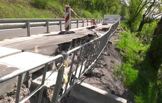 Провалля на вул. Личаківській