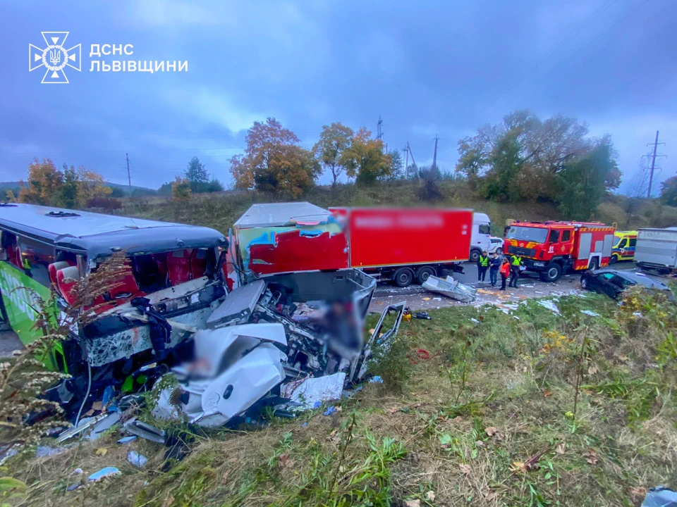 масова ДТП з потерпілими біля Львова