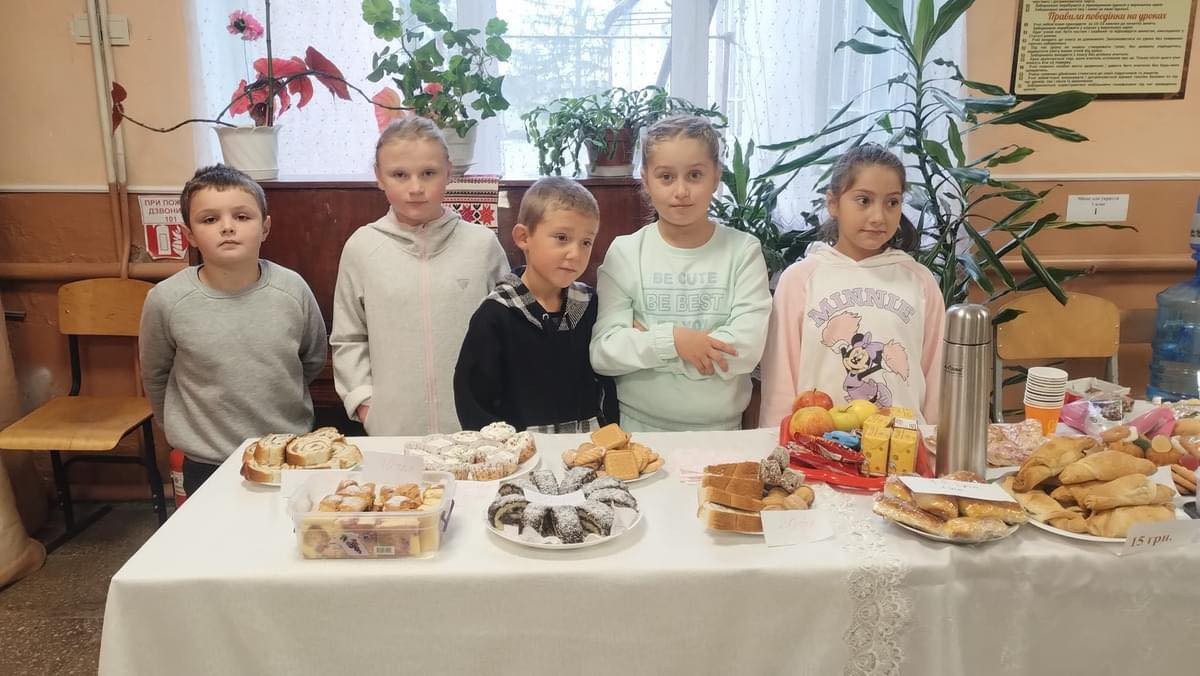 Школярі Горбківської гімназії зібрали 13 тис. грн на підтримку ЗСУ