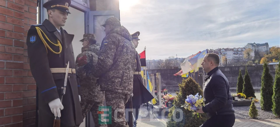 На Личаківському цвинтарі у Львові відзначають 106-ту річницю створення ЗУНР