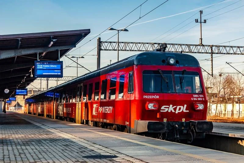 потяг SKPL