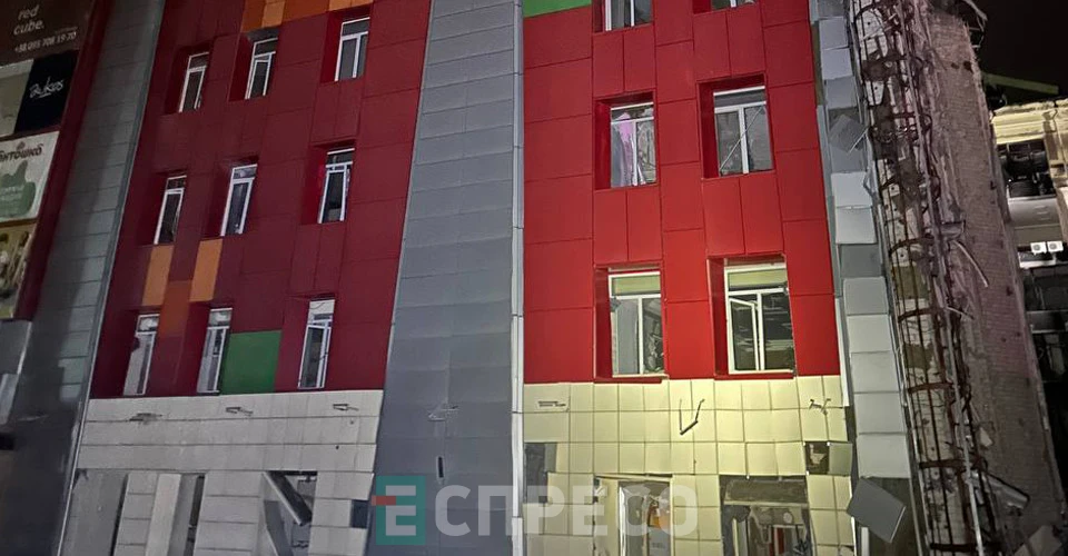 російські терористи обстріляли Харків