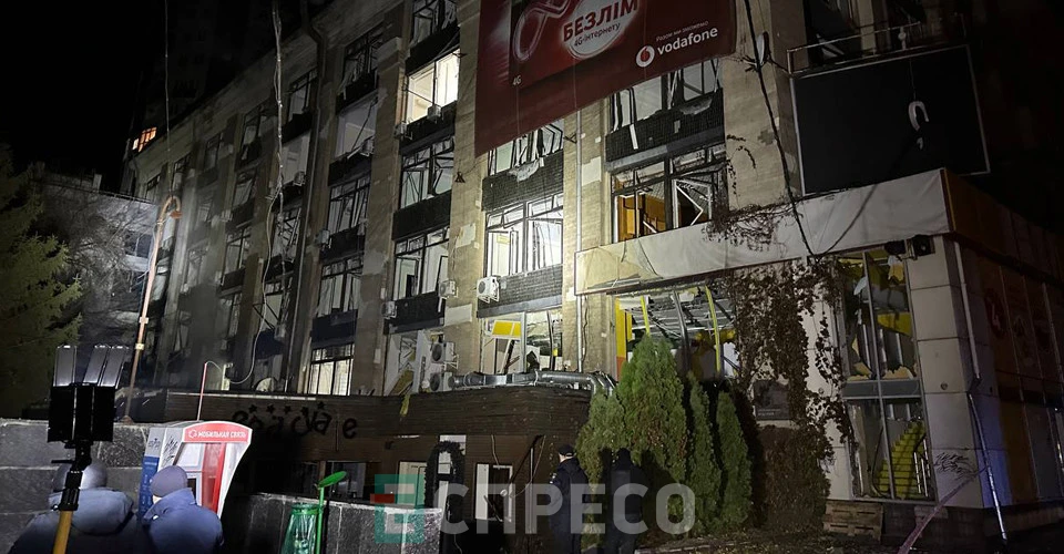 російські терористи обстріляли Харків