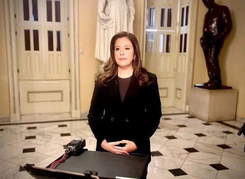 Конгресвумен Еліза Стефанік